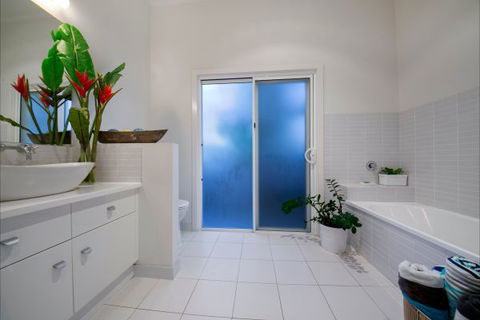 A Summer Cottage - New South Wales Tourism  410